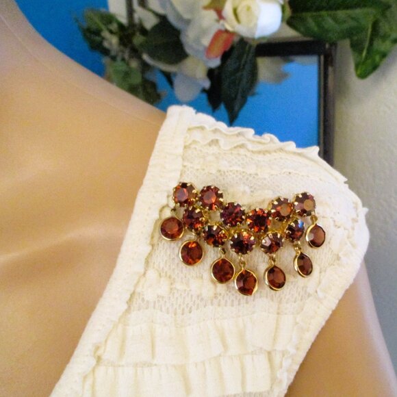VINTAGE Cinnamon Spice Rhinestone Dangle Brooch ~ CRYSTAL RHINESTONE Brooch - Picture 2 of 12